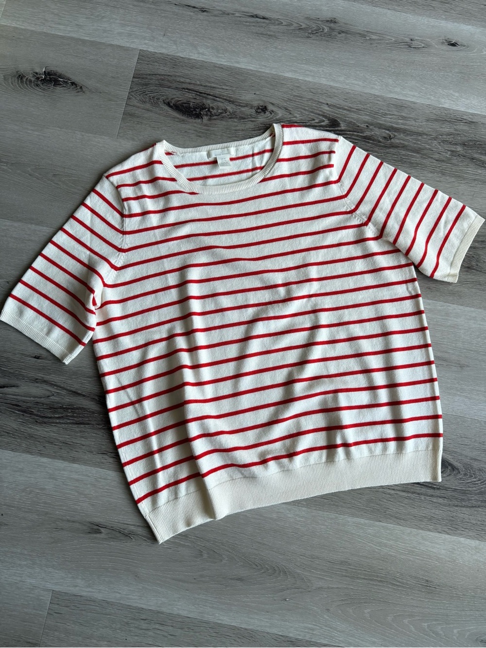 White & Red Striped Short Sleeve Knit Top, Size XL
